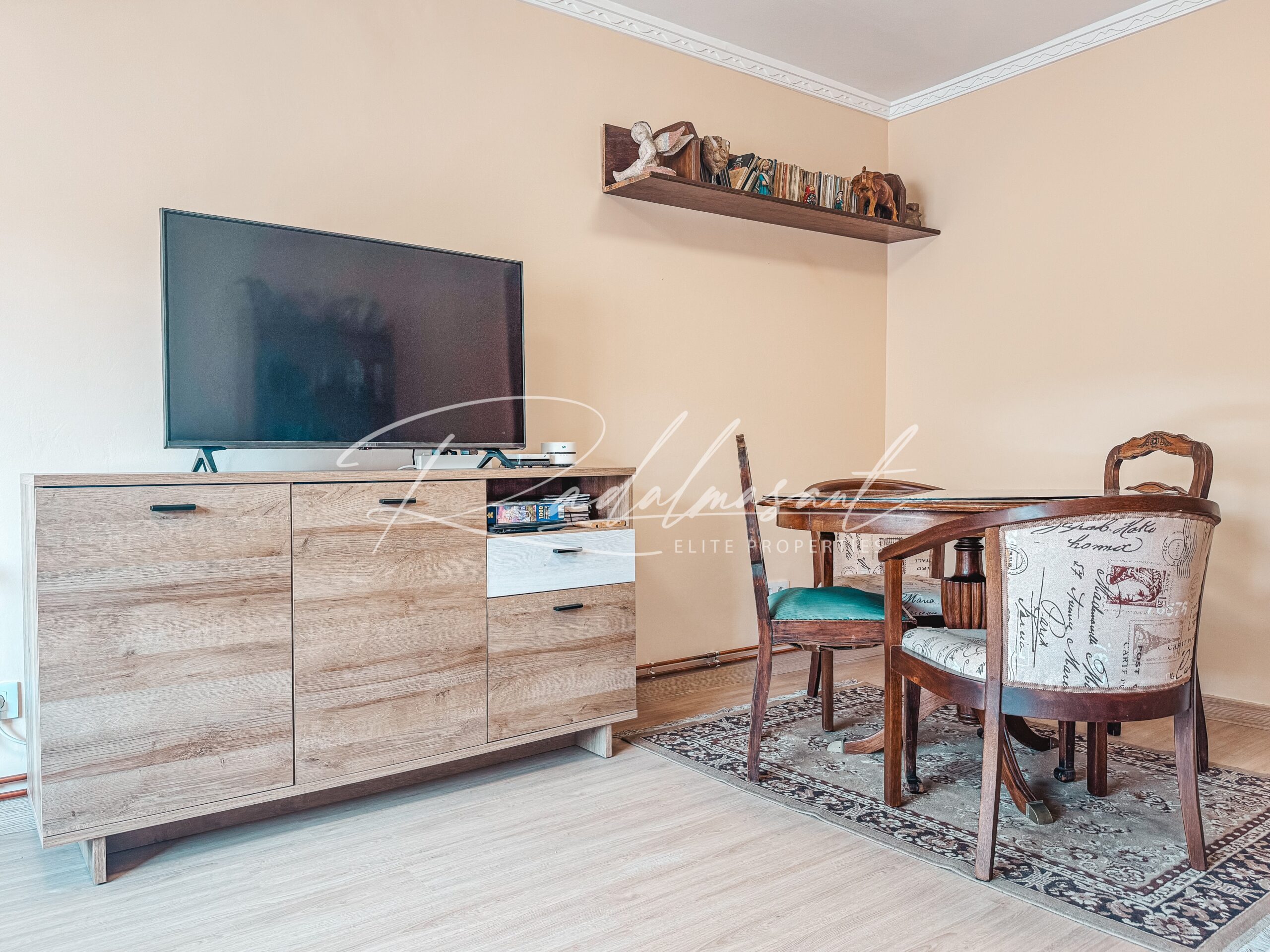 Salón-comedor 8