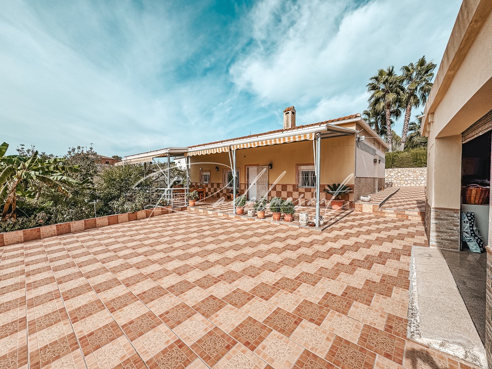 Patio Exterior 5
