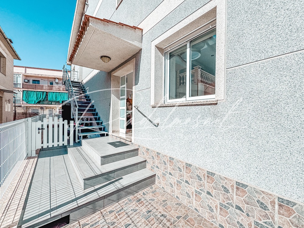 Acceso vivienda principal 2